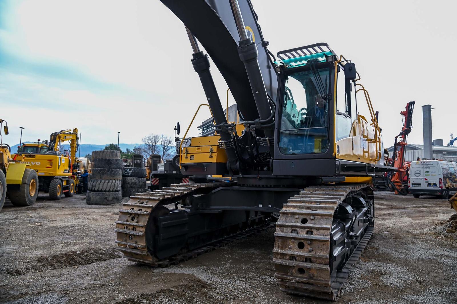 VOLVO EC700CL crawler excavator