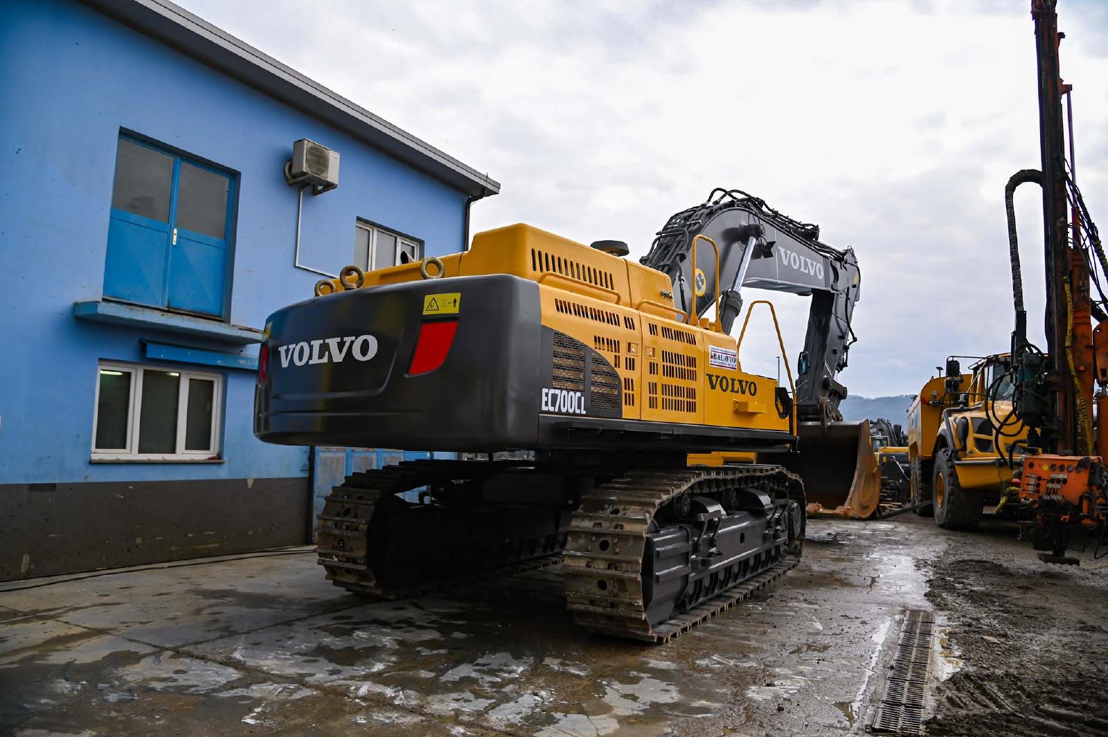 VOLVO EC700CL crawler excavator