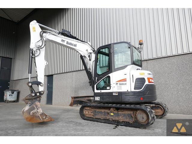 BOBCAT E62 crawler excavator