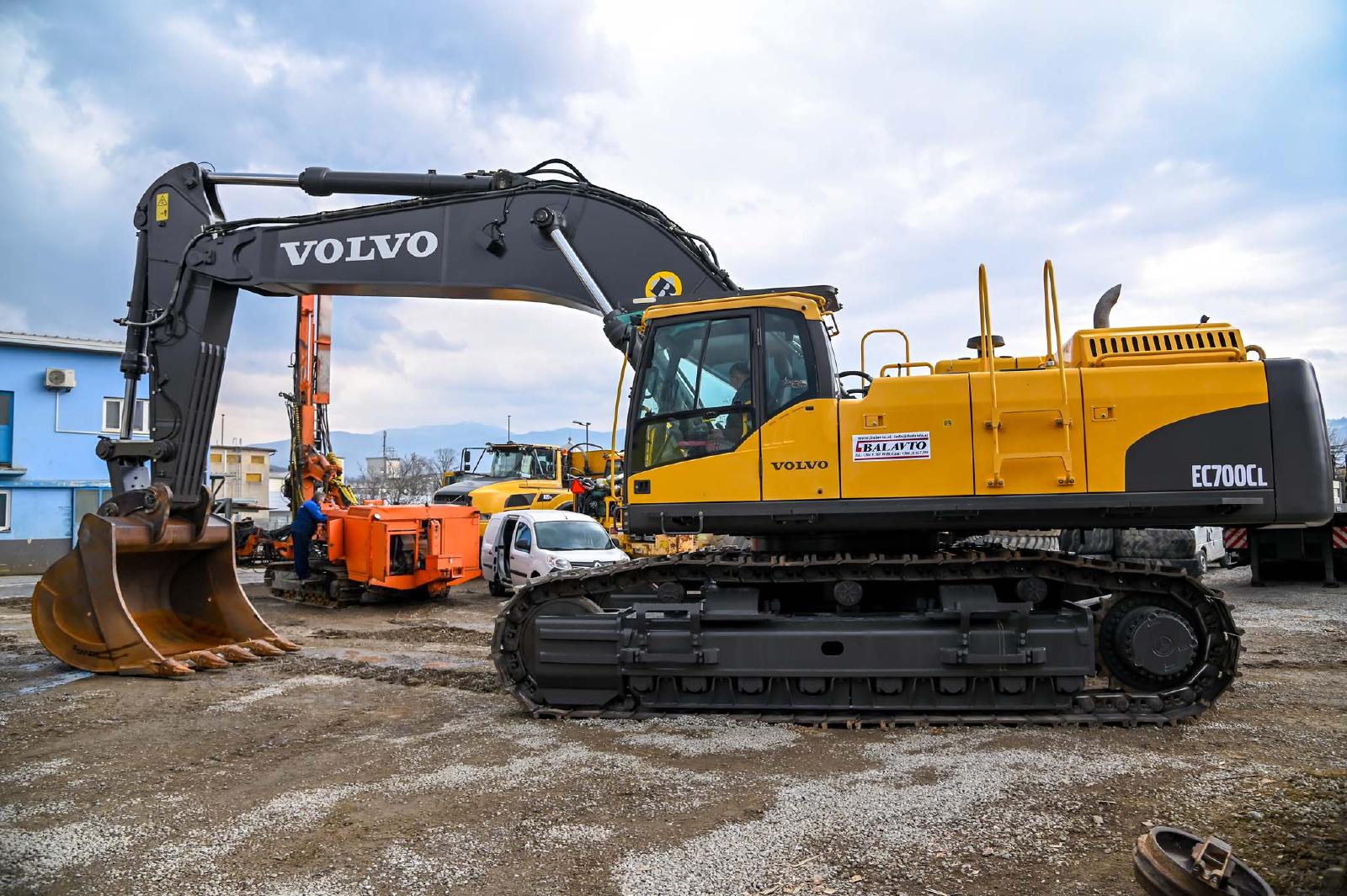 VOLVO EC700CL crawler excavator