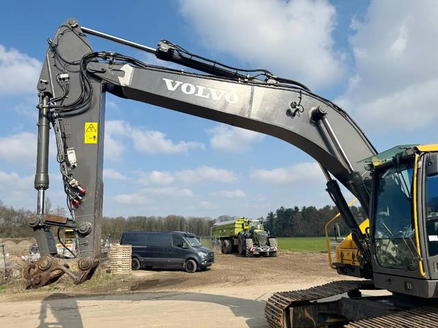 VOLVO EC250EL crawler excavator