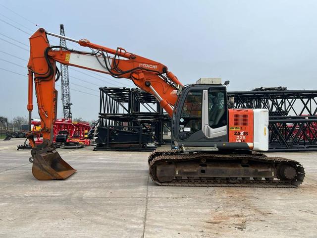 HITACHI ZX 225 USLC-3 crawler excavator