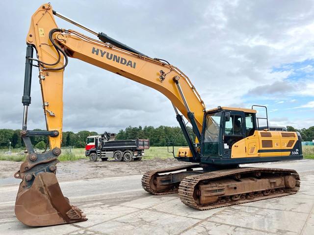 HYUNDAI HX330L crawler excavator