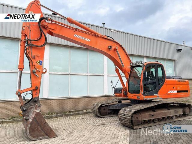 DOOSAN DX 255 LC crawler excavator