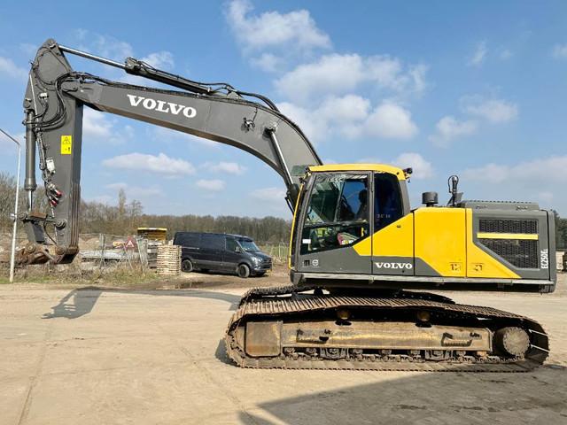 VOLVO EC250EL crawler excavator