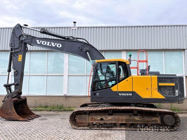 VOLVO EC220EL crawler excavator