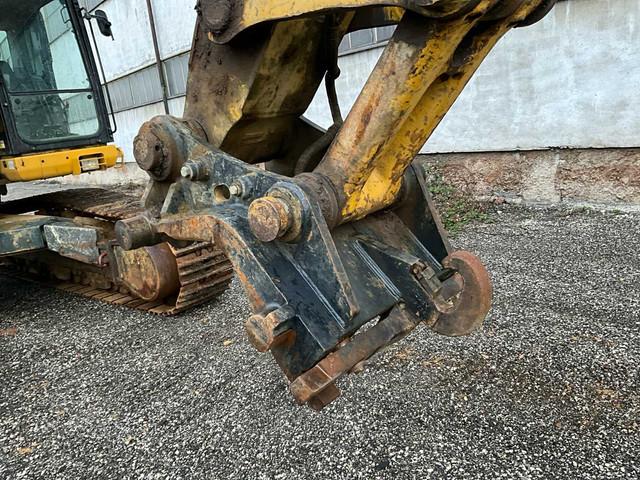 KOMATSU PC490LC-10 crawler excavator