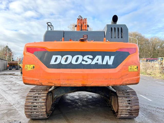 DOOSAN DX300LC-5 crawler excavator