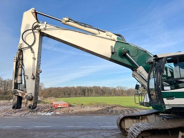 LIEBHERR R 946 crawler excavator