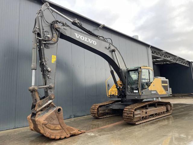 VOLVO EC300EL crawler excavator