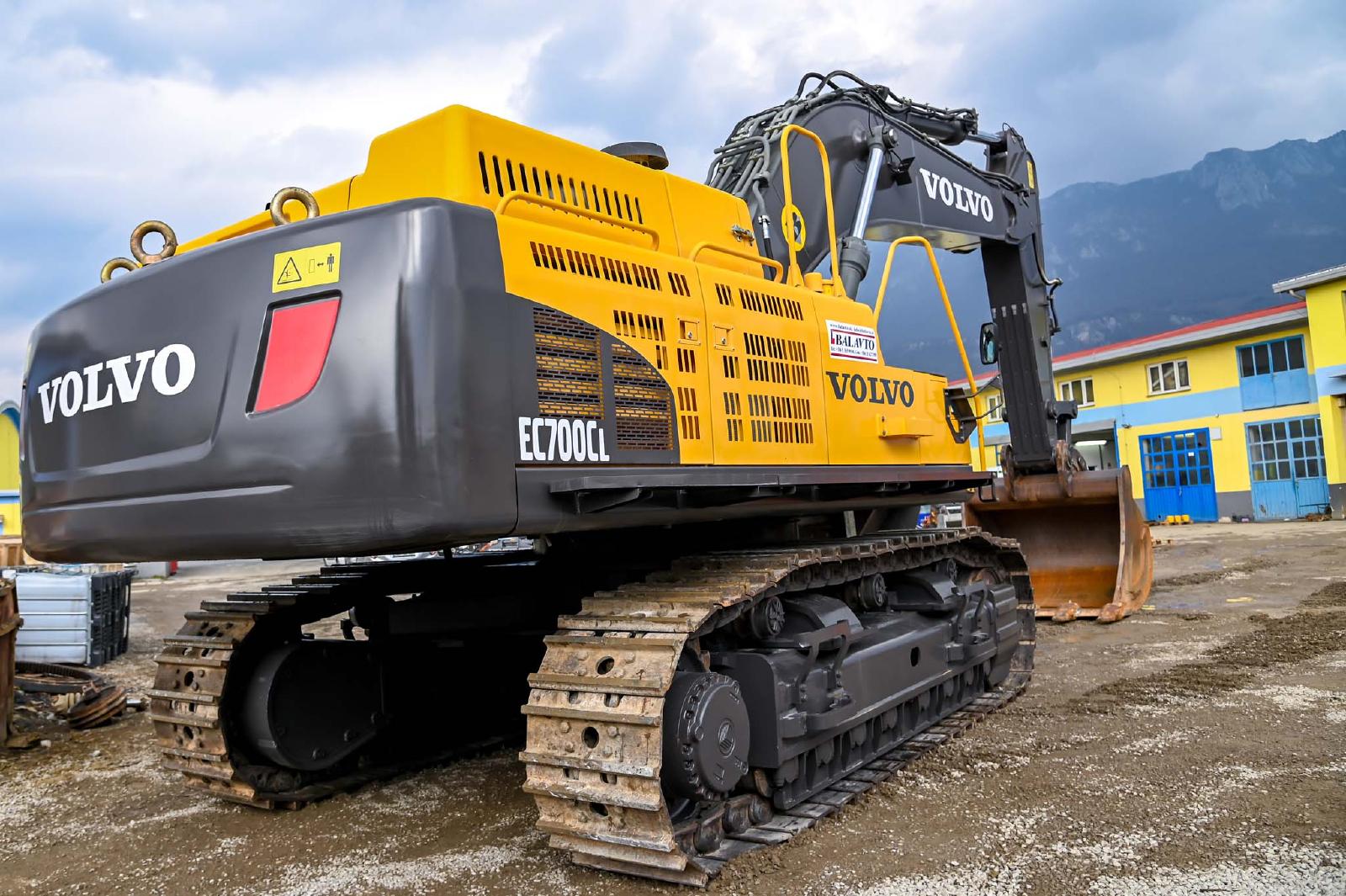 VOLVO EC700CL crawler excavator