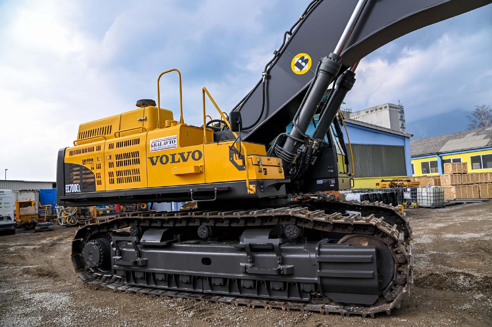 VOLVO EC700CL crawler excavator