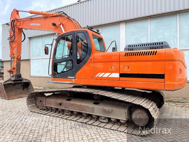 DOOSAN DX 255 LC crawler excavator