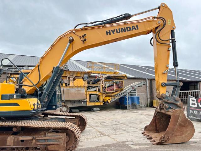 HYUNDAI HX330L crawler excavator