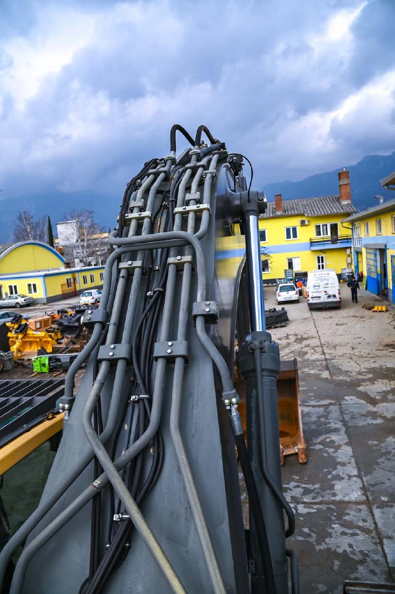 VOLVO EC700CL crawler excavator