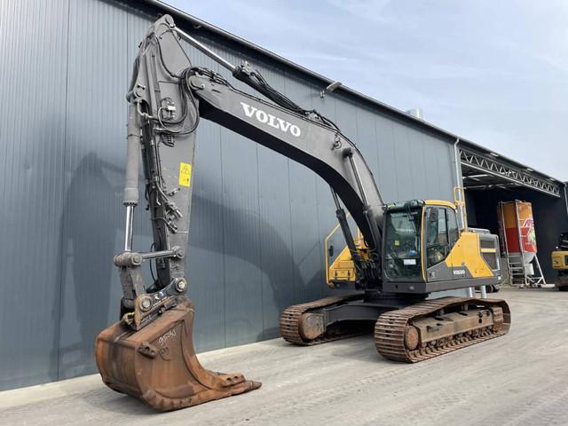 VOLVO EC300EL crawler excavator