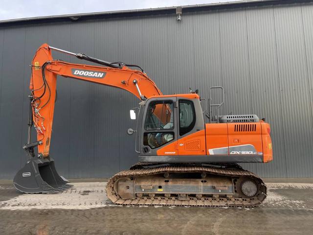 DOOSAN DX 180 LC crawler excavator