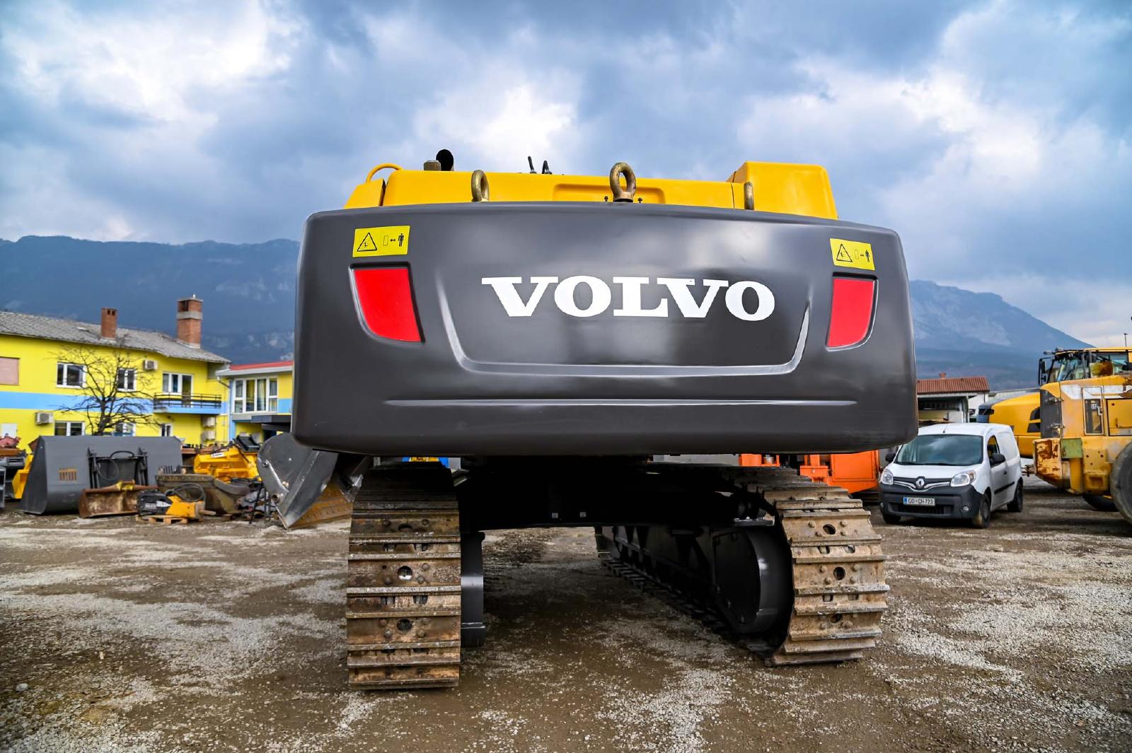 VOLVO EC700CL crawler excavator