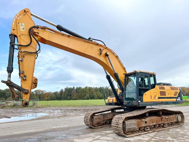 HYUNDAI HX380L crawler excavator