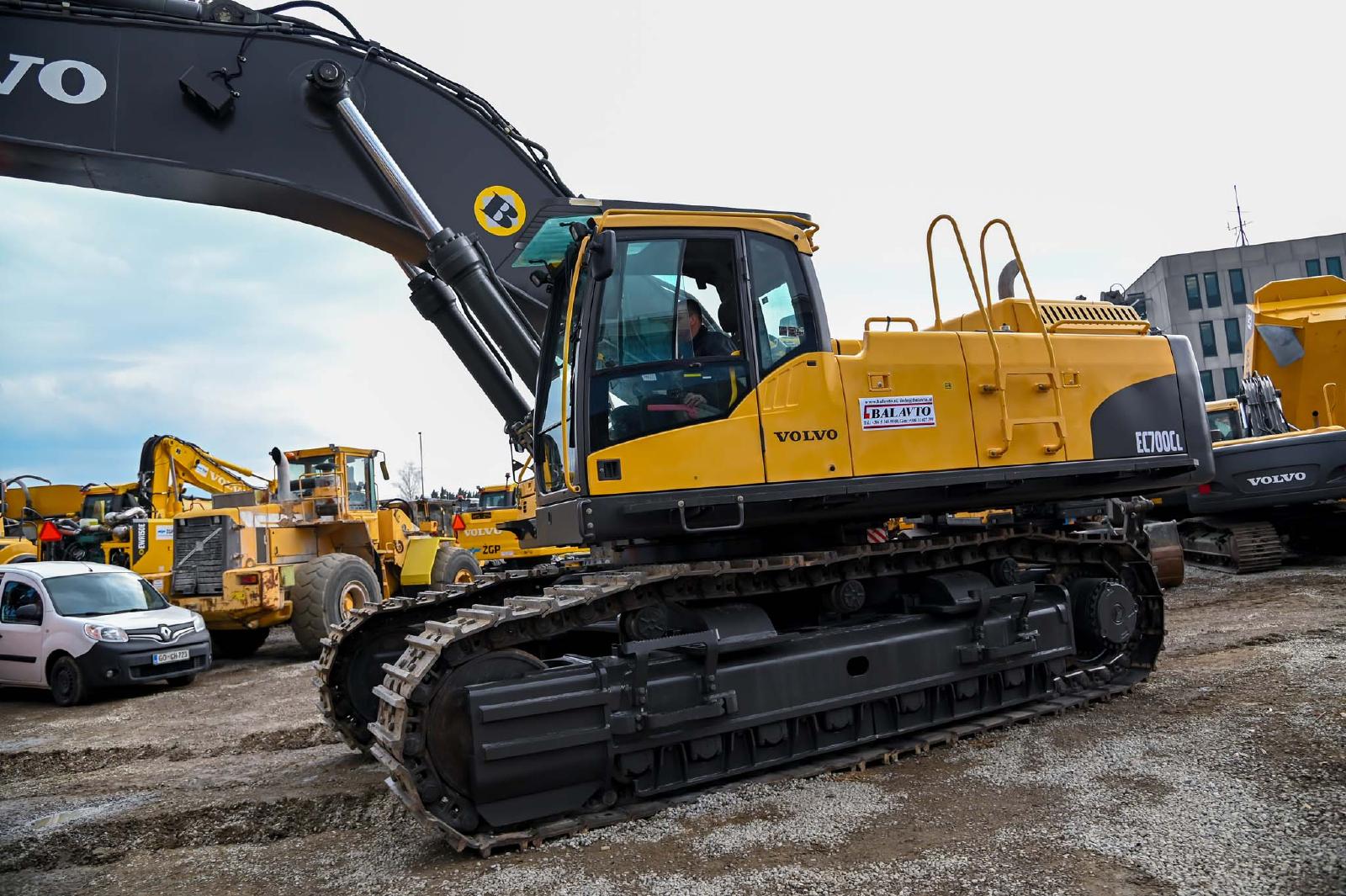 VOLVO EC700CL crawler excavator