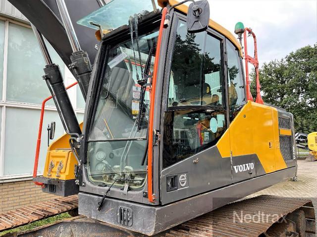 VOLVO EC220EL crawler excavator