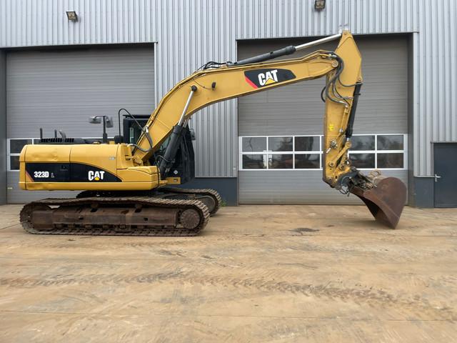 CATERPILLAR 323D L crawler excavator