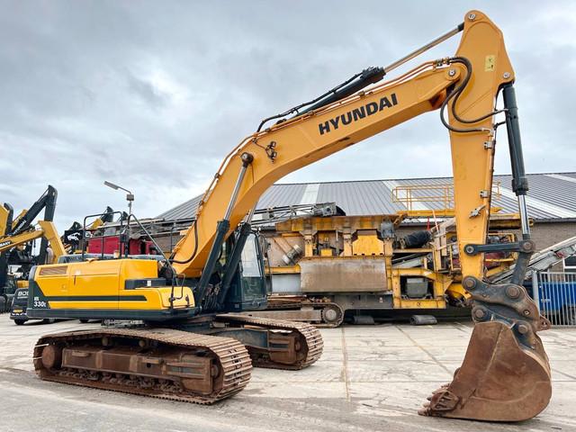 HYUNDAI HX330L crawler excavator