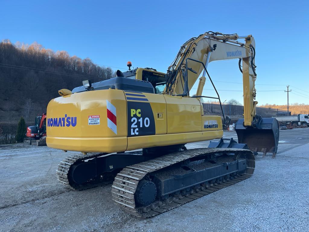 KOMATSU PC210LC-8 crawler excavator