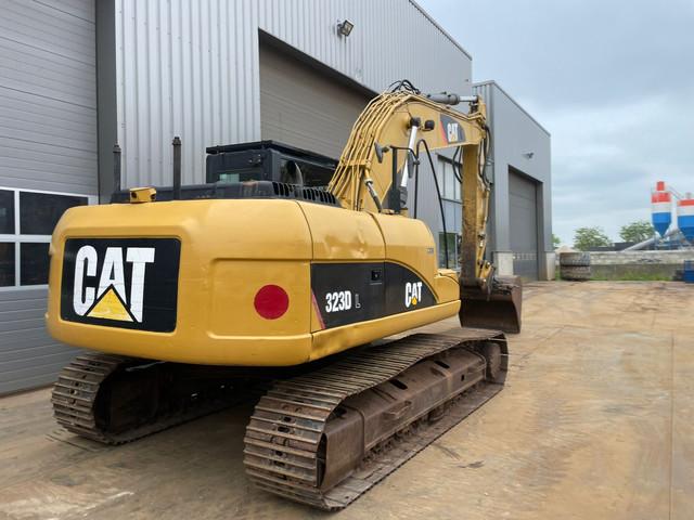 CATERPILLAR 323D L crawler excavator