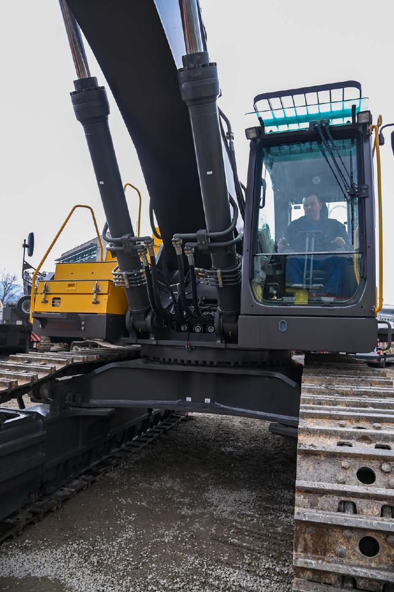 VOLVO EC700CL crawler excavator