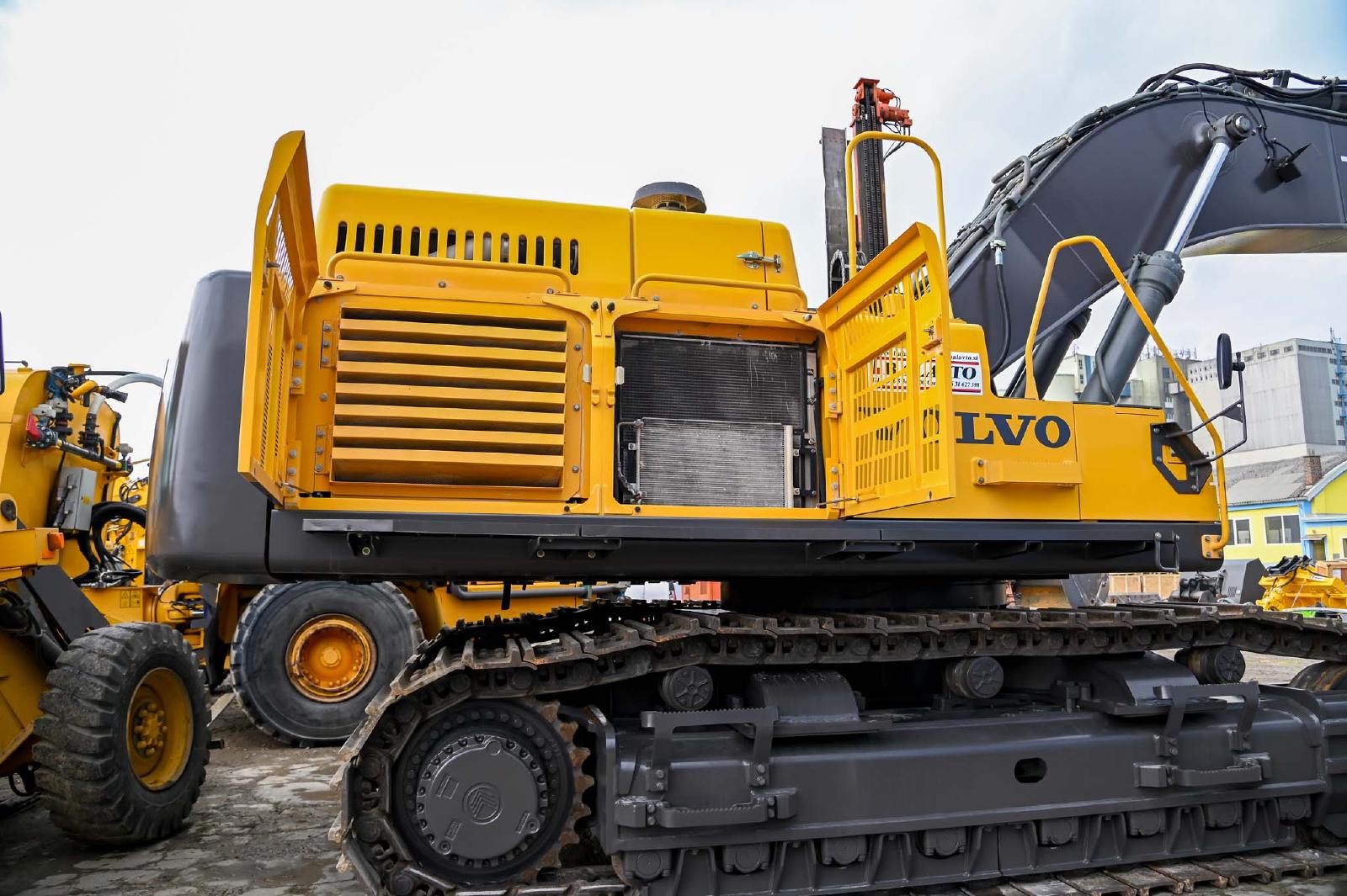 VOLVO EC700CL crawler excavator