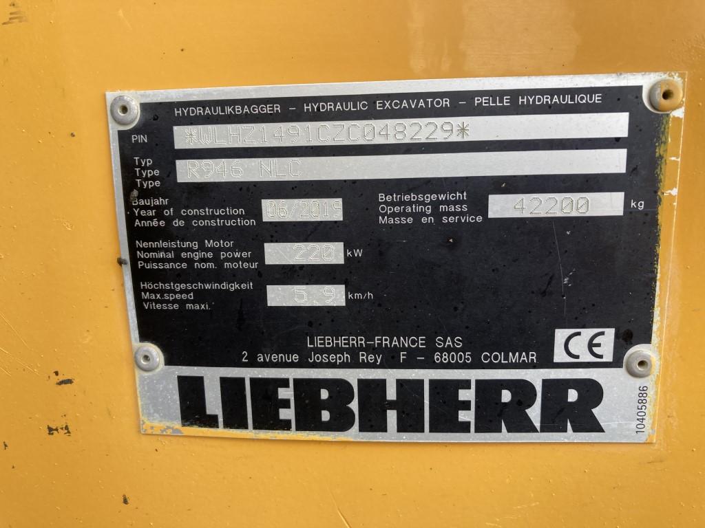 LIEBHERR R 946 crawler excavator