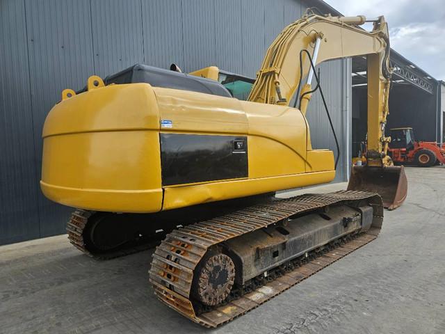 CATERPILLAR 320 crawler excavator