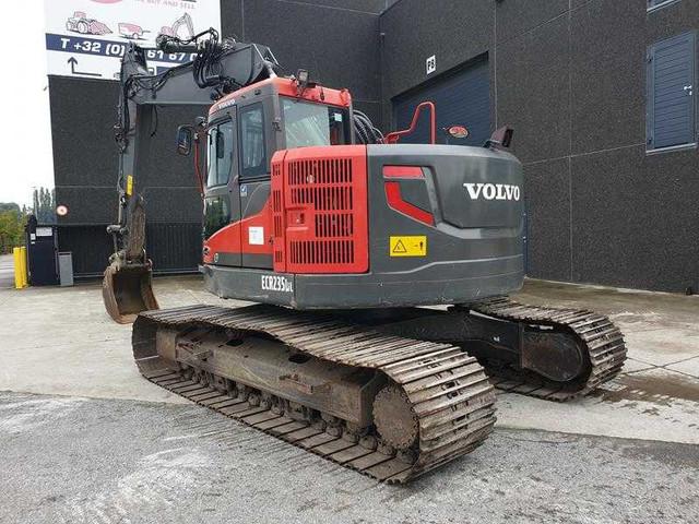 VOLVO ECR235DL crawler excavator