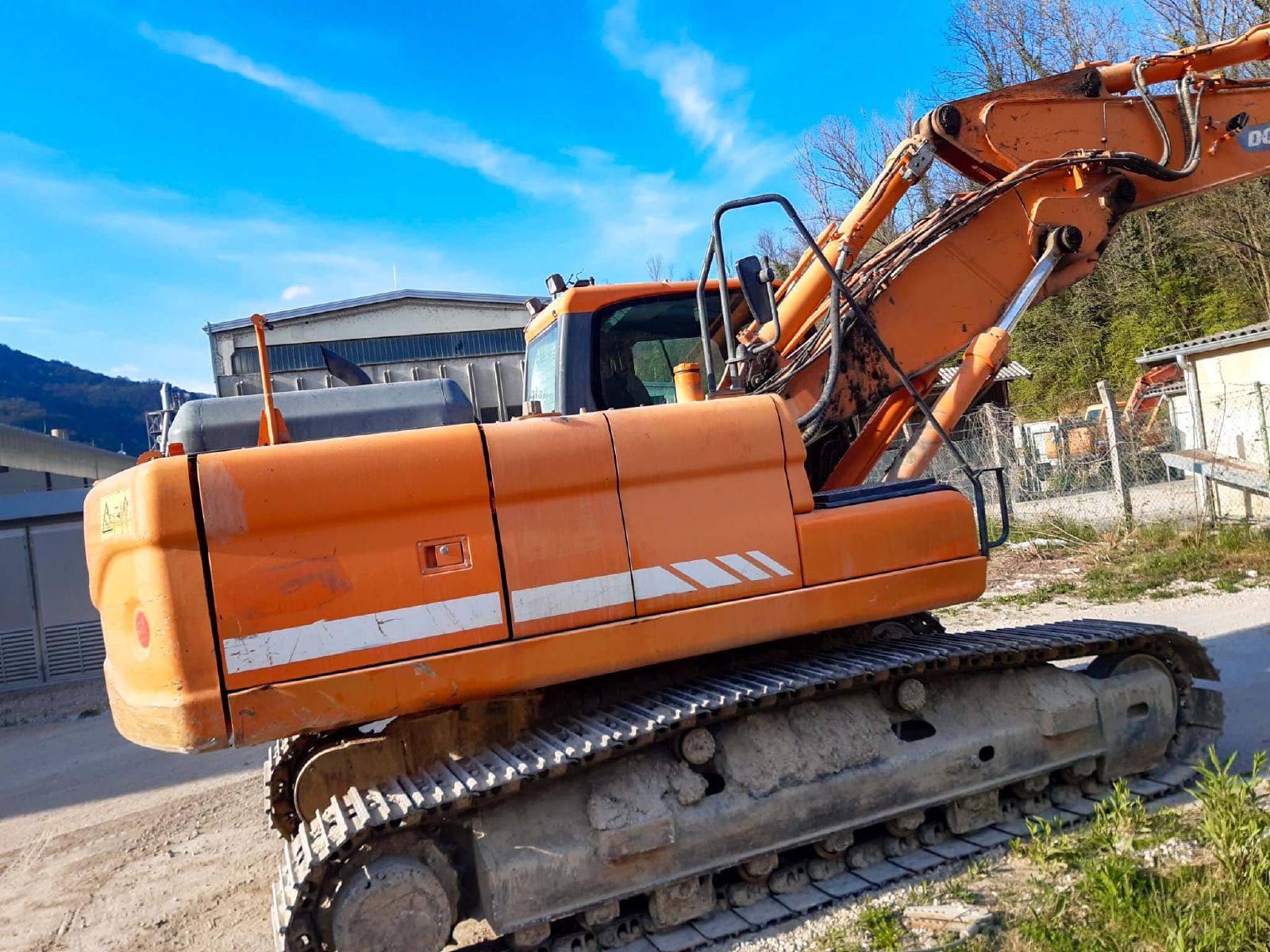 DOOSAN DX235LCR crawler excavator