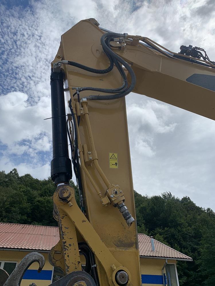 CATERPILLAR 320E LRR crawler excavator