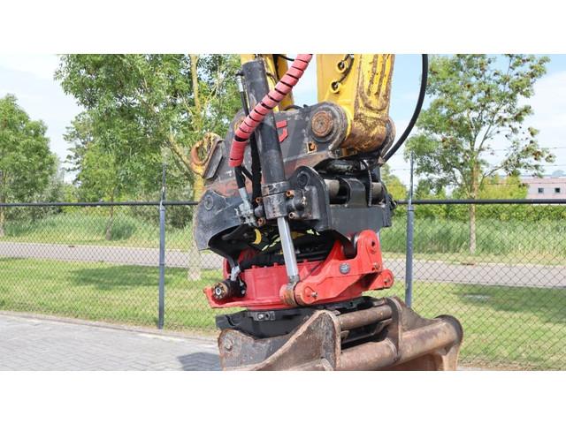 KOMATSU PC228ULC-10 crawler excavator