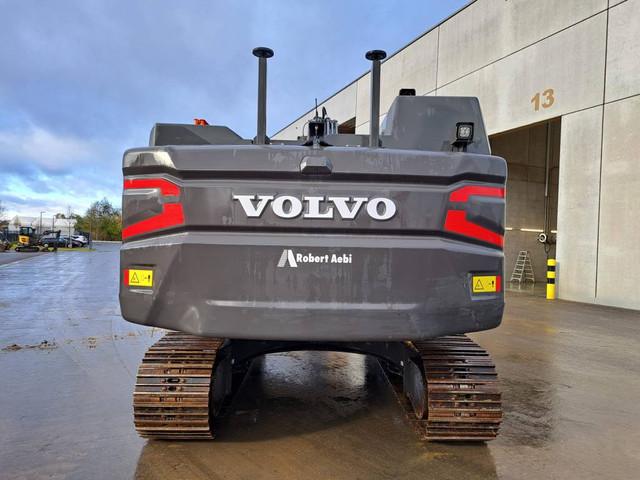 VOLVO EC250ENL crawler excavator