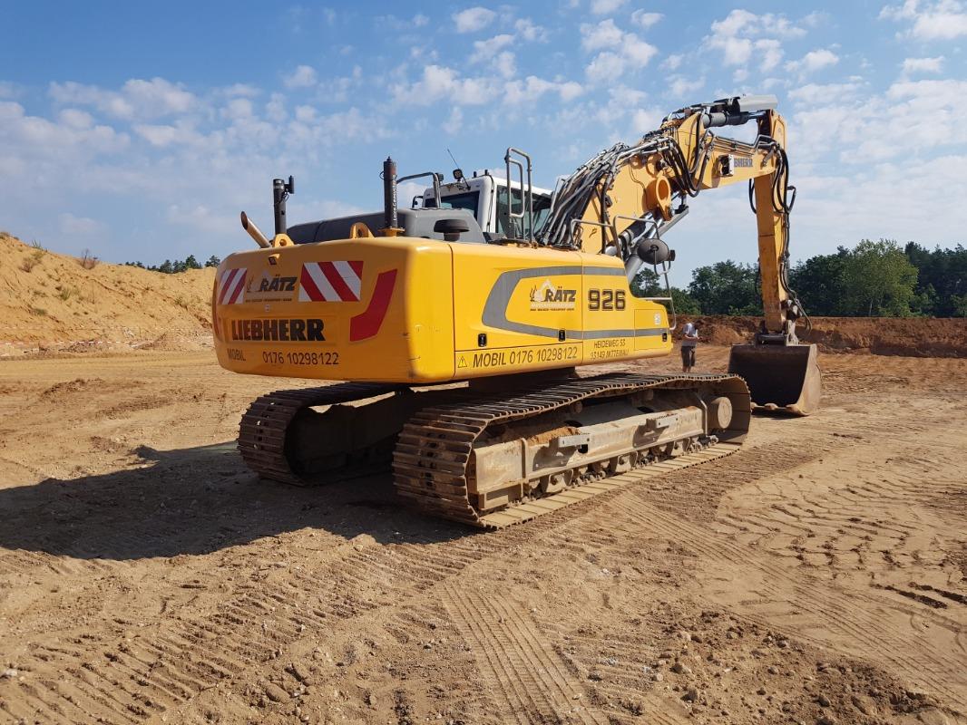 LIEBHERR R 926 crawler excavator