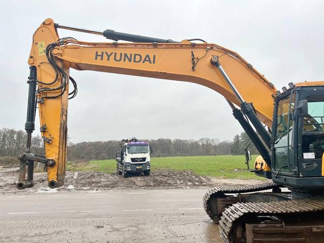 HYUNDAI HX330L crawler excavator