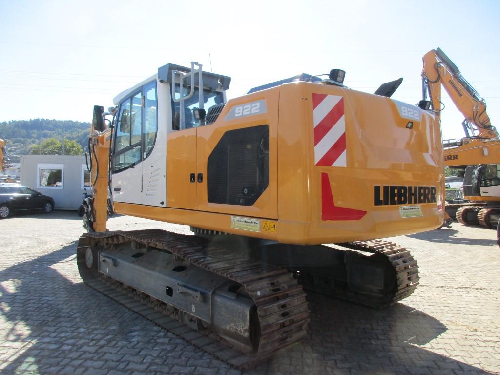 LIEBHERR R 922 crawler excavator