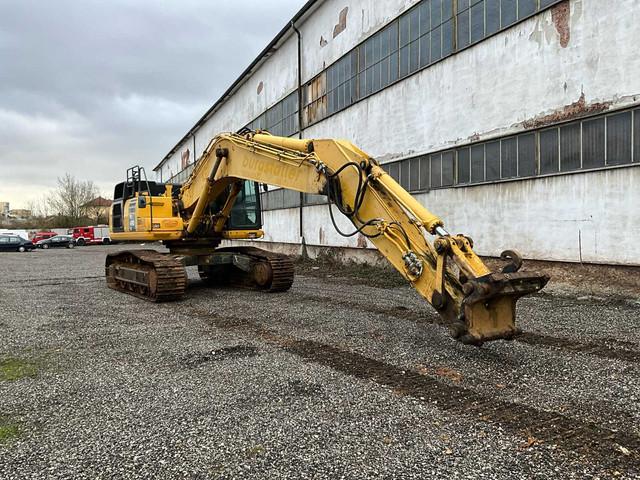 KOMATSU PC490LC-10 crawler excavator