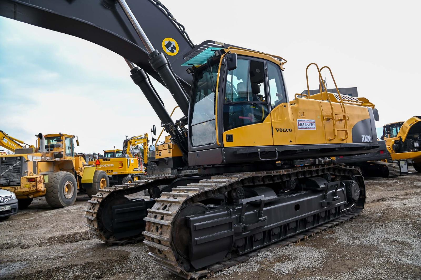 VOLVO EC700CL crawler excavator