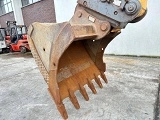 LIEBHERR R 922 crawler excavator