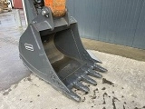 DOOSAN DX 180 LC crawler excavator