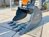 DOOSAN DX300LCA crawler excavator