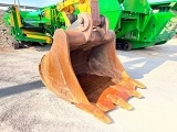 KOMATSU PC490LC-11E0 crawler excavator