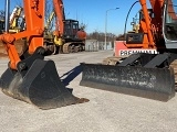 HITACHI EX 100 crawler excavator