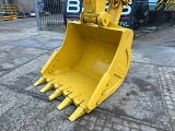 KOMATSU PC210LC-10 crawler excavator