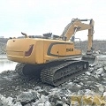 LIEBHERR R 946 crawler excavator